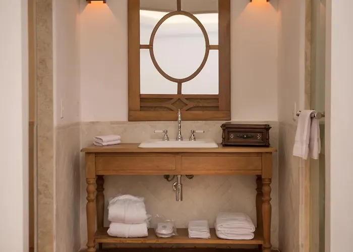 Hotel Casa Clara By Ananay 4*