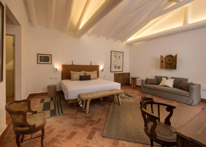 Hotel Casa Clara By Ananay 4*